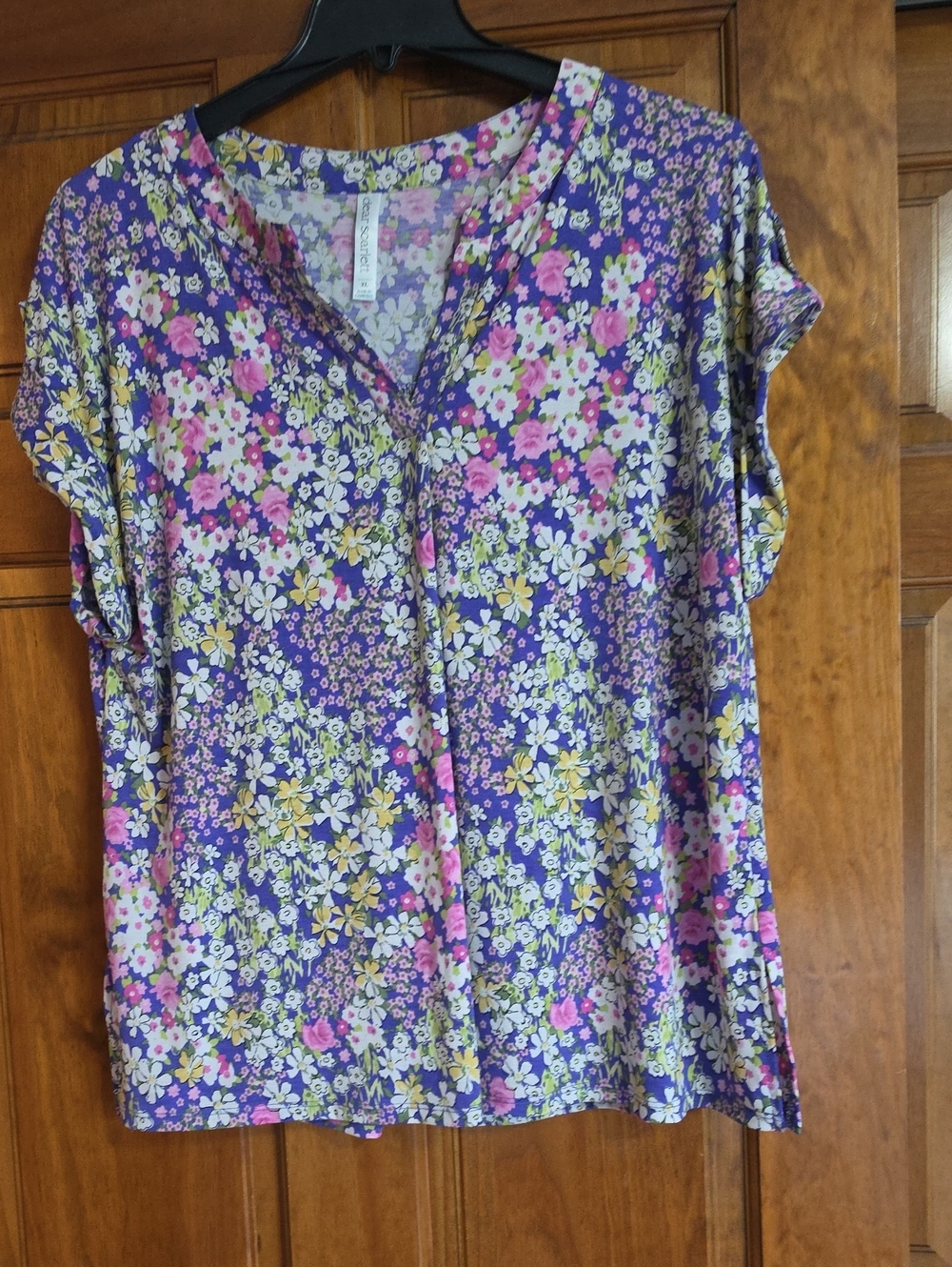 Floral V-Neck Short Sleeve Blouse in Purple
